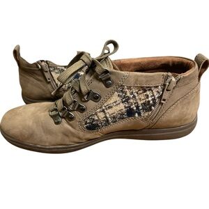 Cobb Hill by Rockport Bailee Alpine Ankle Boot Taupe size 7.5